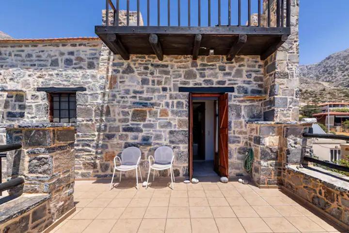 Traditional Stone House By The Sea... Kapetanianá المظهر الخارجي الصورة